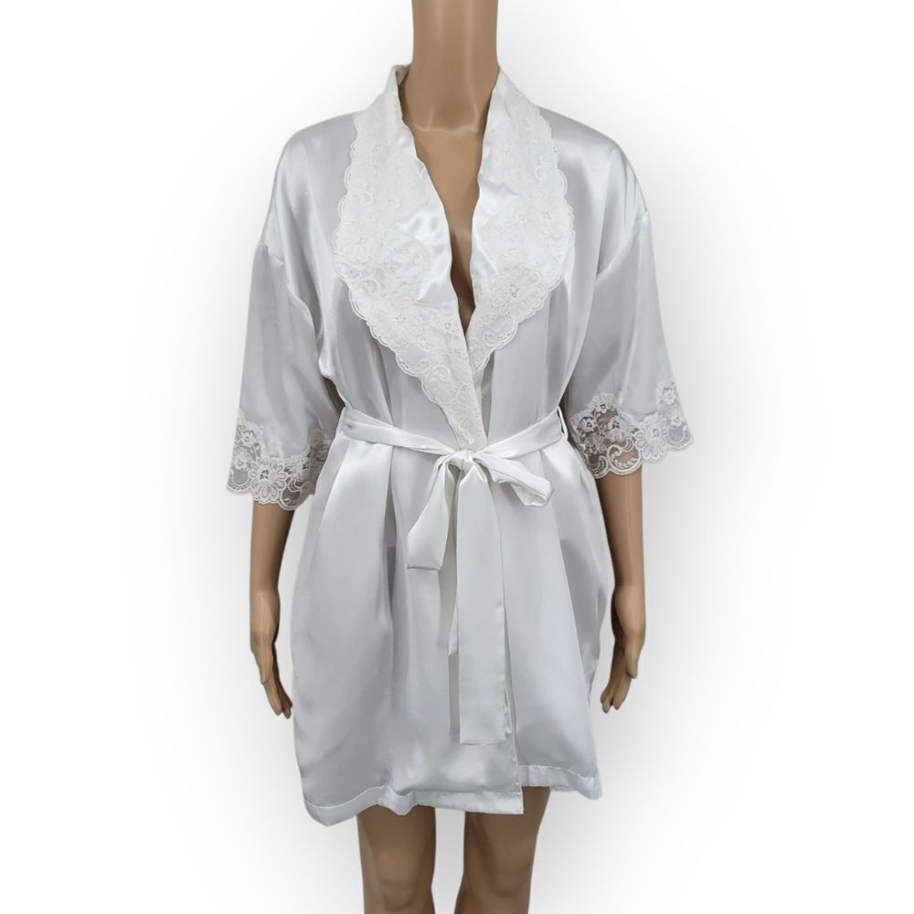 Go Softly Y2K Elegant White Lace Trim Satin Robe